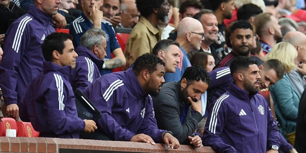 利物浦名宿：若非阿莫林有魅力长得帅 他早被曼联解雇了