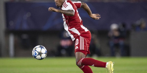 姆巴佩七分钟帽子戏法拯救皇马，呼吁团结共度难关