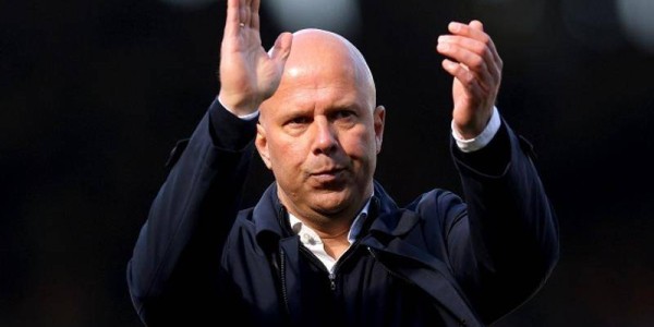 三连败只是序幕，利物浦面前是皇马和曼城，斯洛特为执着付出代价