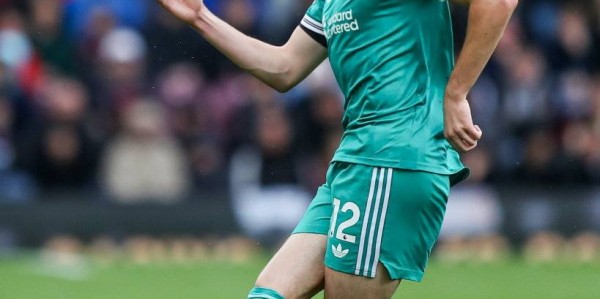 利物浦备战欧冠：伊萨克与麦卡利斯特回归训练，柯蒂斯-琼斯缺席引发关注