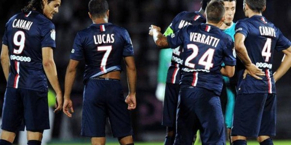 法甲焦点战：巴黎FC主场硬刚斯特拉斯堡，黑马之争谁能破局？