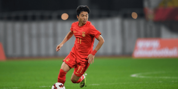 冲超！曝陕西联合请来德甲教练，60万签问题国脚，欧联中场就位