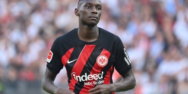 5前锋卖3.83亿，德甲第一黑店！利物浦花费9500万，会当冤大头吗