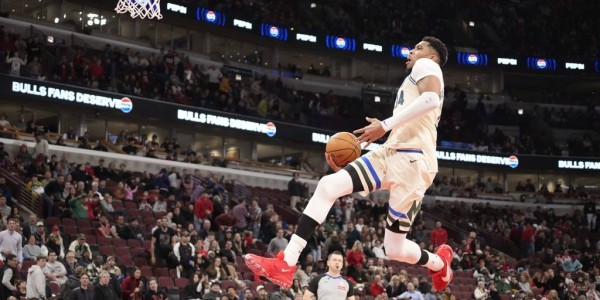 字母复出29+8武切维奇16+7 雄鹿终结公牛5连胜