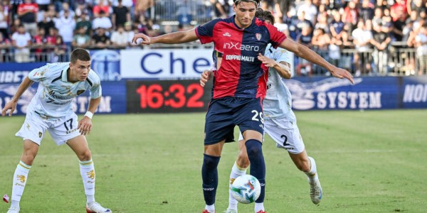 意甲新星皮奥-埃斯波西托：从意乙金靴到首粒意甲进球的辉煌之路