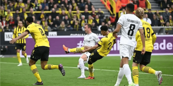 德甲前瞻：残阵法兰克福死磕多特，攻防两极对决定欧冠资格格局