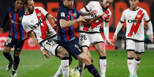 西甲焦点战前瞻：毕尔巴鄂 VS 巴列卡诺，谁能抢占先机？