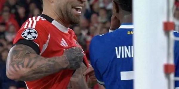 奥塔门迪挑衅维尼修斯：亮出世界杯纹身，却遭斯内德嘲讽