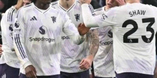 曼联12天内迎来4场关键比赛，若全胜有望挺进前四争夺欧冠资格