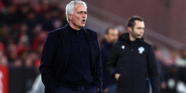 随着吉马良斯1-4葡萄牙体育，葡超最新积分榜出炉！穆帅率队排第三