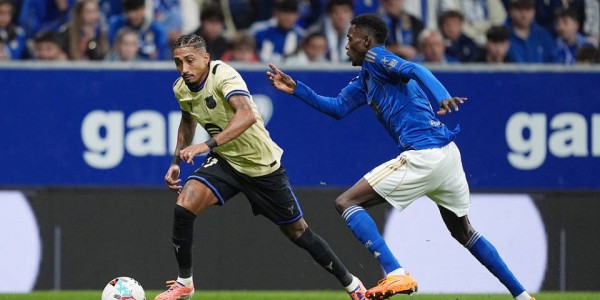 巴萨胜利阴云密布！拉菲尼亚受伤，欧冠前景蒙上阴影