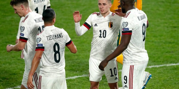 周一001意甲：博洛尼亚与克雷莫纳的激情碰撞