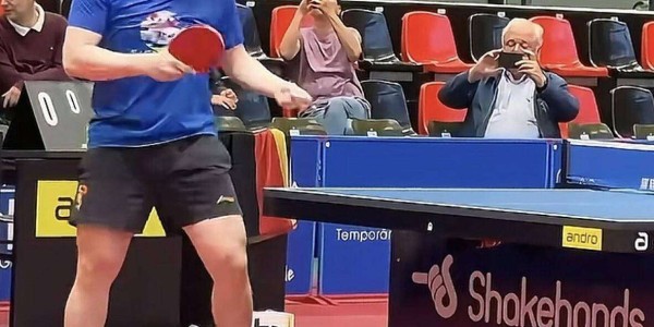 樊振东德甲两连赢！赛后没庆祝一动作让球迷愣住了