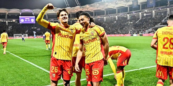 朗斯豪取9连胜，法甲领头羊疯狂晋级法国杯十六强，大巴黎是否担忧？