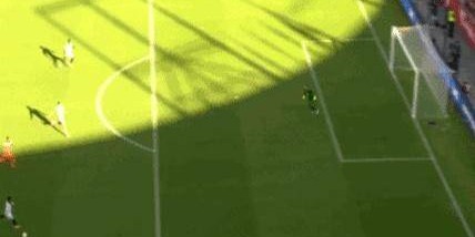 随着巴萨1-4爆冷+皇马笑纳！西甲最新积分榜马竞掉队1