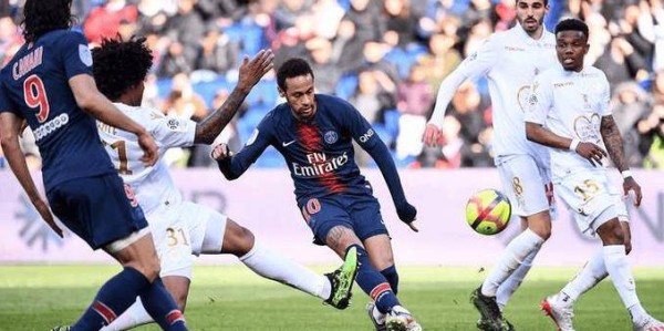 法甲中游卡位战！朗斯主场冲欧战，巴黎 FC 客场保排名