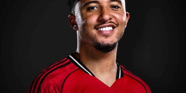 桑乔再次拒绝罗马，曼联续约施压无效！拖延一个月不转会原因曝光