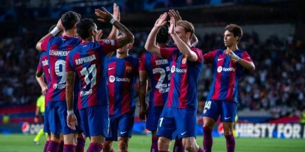 欧冠消息：10人那不勒斯败给曼城！拉什福德2球助巴萨客大胜纽卡