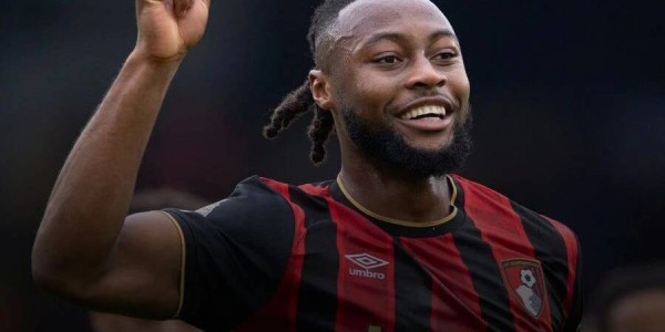 曼联球迷亲朋担心塞门约错选曼城，但其心意已决！阿莫林暗示冬窗不买人