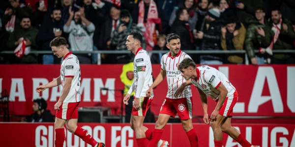 西甲积分榜：皇马止连败暂升第二，落后巴萨4分的背后故事与战术解析