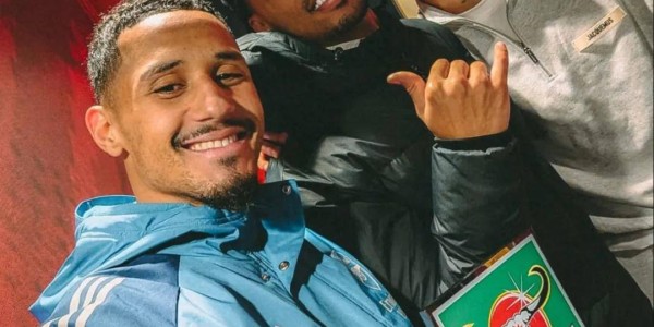 裁判争议再现，争抢中场新星，阿森纳冲刺前遇两重考验