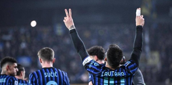 意甲变天！国米狂飙甩开双雄，米兰瘫了，那不勒斯悬在悬崖边