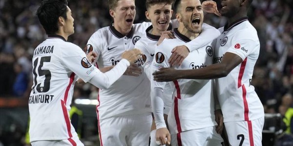 德甲：勒沃库森VS法兰克福，十年比分专家最新预测