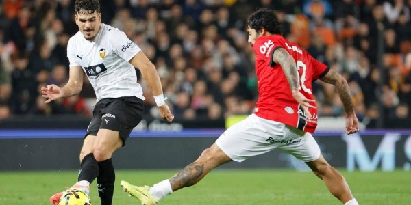 26岁皇马旧将挺身而出，瓦伦西亚主场顽强逼平马略卡，成功避免西甲两连败