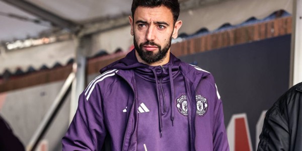 莱尼·约罗困境背后的成长故事：曼联防线危机与阿莫林的信任