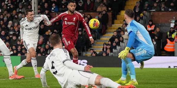 富勒姆2-2利物浦 里德补时绝平