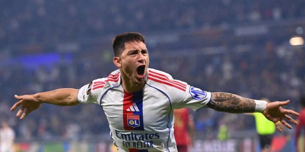 欧联赛事：24岁国际米兰前球员鱼跃破门，助里昂法甲迎来2连胜