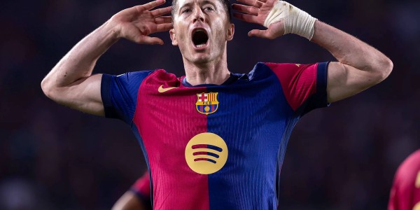 回归上场？巴萨锋线新老对话：莱万欲夺回主力，费兰用状态说话