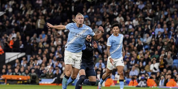 体坛联播｜曼城击败那不勒斯，拉什福德双响助巴萨开门红