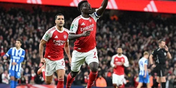 2-0完胜！阿森纳8连胜，冲击三冠王，连续6场零封，塔子哥太强了