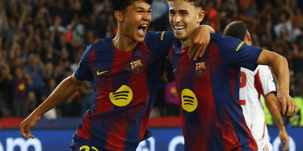 欧冠惨案诞生！弗里克缔造8年神迹，拉什福德神了：12场造10球