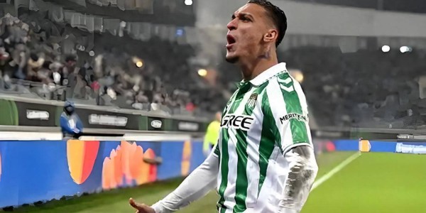 从曼联弃将到西甲宠儿！安东尼换联赛重生，新赛季首秀能否再出彩？