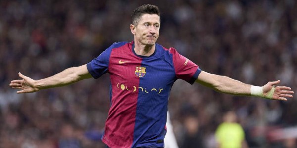 西甲：冠军悬念再度重生！新王巴萨登顶，狂轰14球告诉谁是王者！