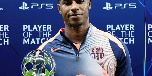 拉什福德欧冠上演帽子戏法，头球破门惊艳全场！挥泪告别曼联？