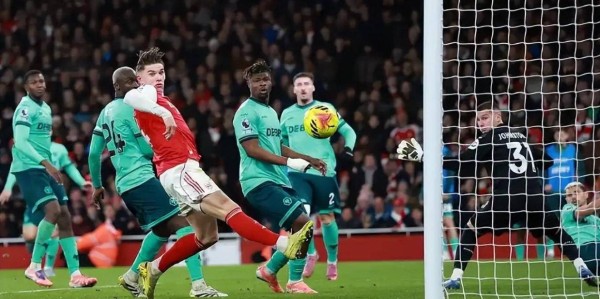 五大联赛难兄难弟：佛罗伦萨＋狼队！前者16轮不胜，后者15轮不胜