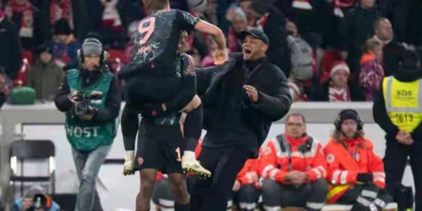 完美收官：拜仁半程战绩不败 创历史纪录领跑德甲