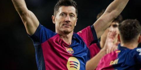 西甲联赛榜出炉！3-1巴萨逆转马竞，此番一战踢出冠军相