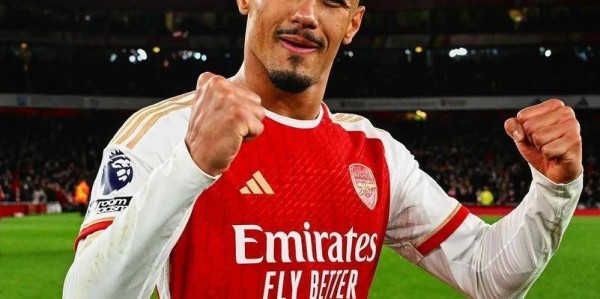 防皇马挖角高薪续约顶级中后卫，阿森纳想拿冠军奖杯，真的是拼了