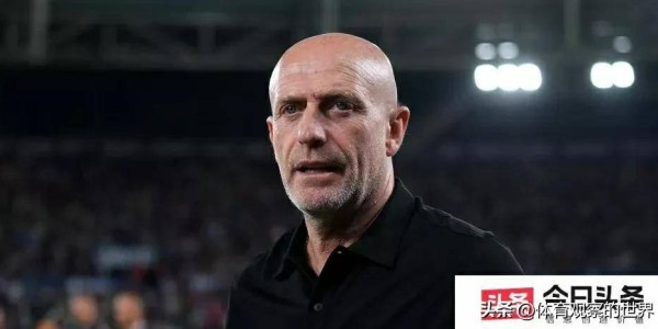 4-1皇马遇金球尴尬无碍领跑西甲！基耶萨+伊萨克闪耀，利物浦晋级